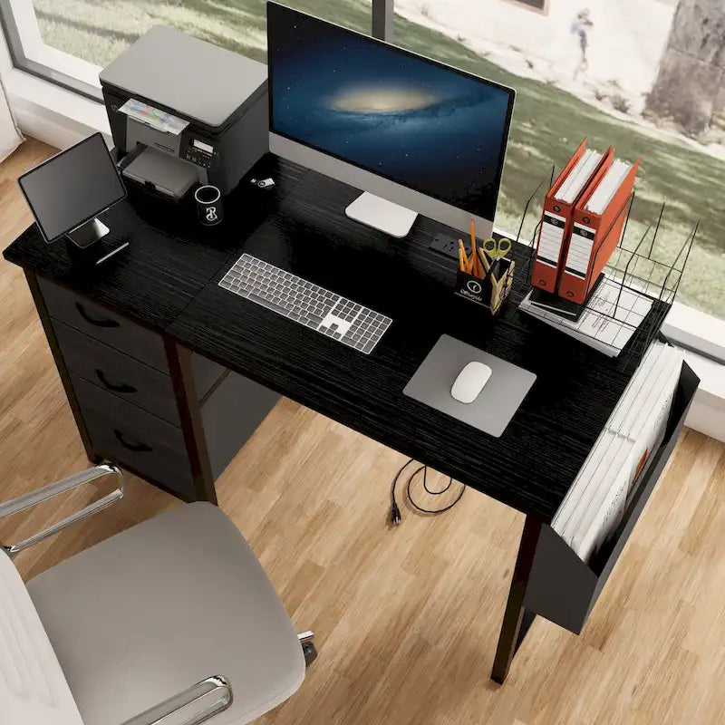Bureau de travail individuel, de style moderne, marron/blanc/noir, avec rehausse, 3 tiroirs et prises électriques