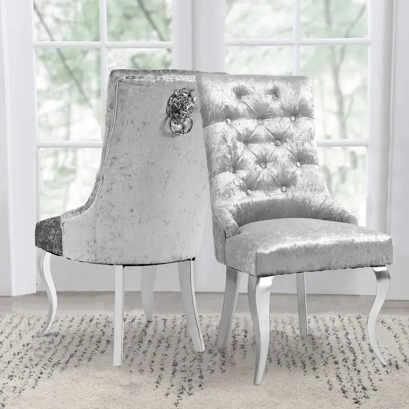 Chaise de salle à manger en velours argenté capitonné à oreilles, avec heurtoir en forme de lion, simple